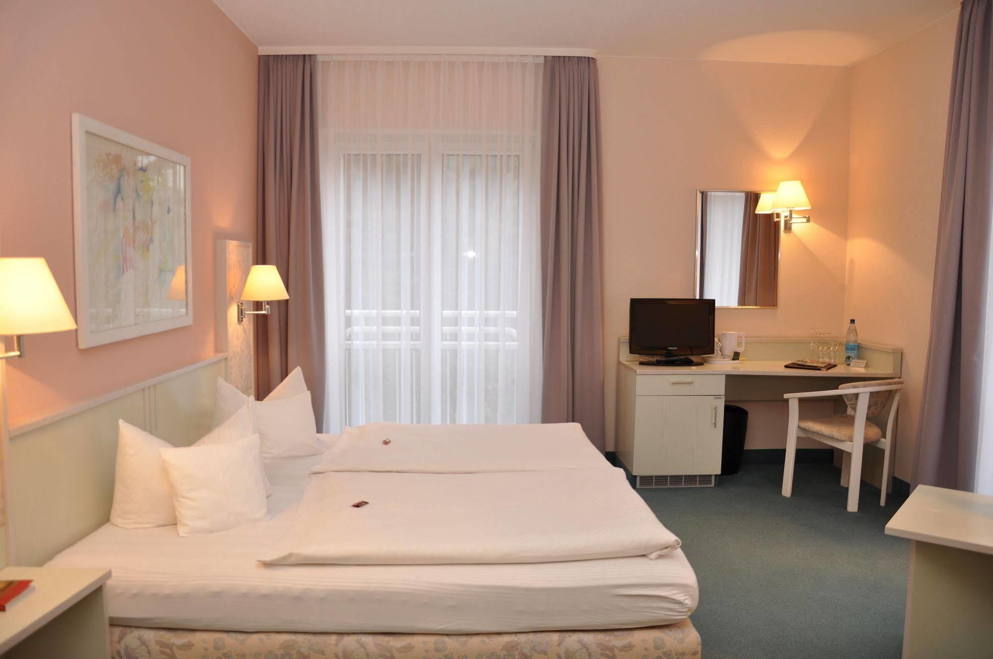 Altstadthotel An Der Werra マイニンゲン エクステリア 写真